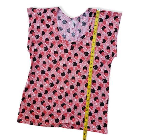 Old Navy 🍒 Shirt - Picture 3 of 5